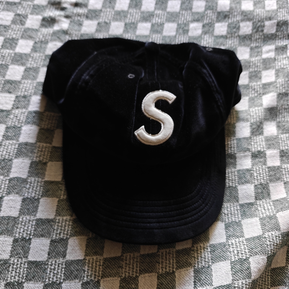 Supreme Black Hat with S Logo